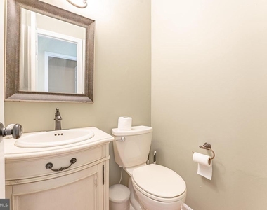 11 Chateau Circle - Photo Thumbnail 19