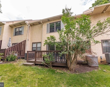 11 Chateau Circle - Photo Thumbnail 42