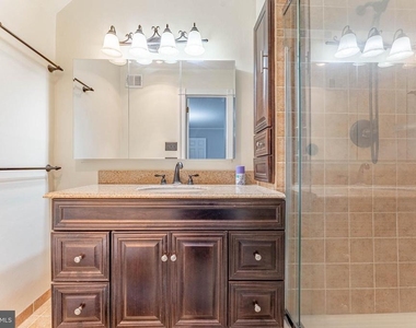11 Chateau Circle - Photo Thumbnail 24