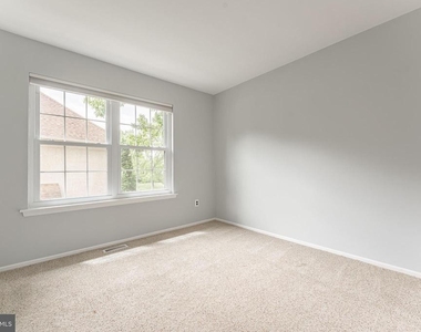 11 Chateau Circle - Photo Thumbnail 28