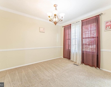 11 Chateau Circle - Photo Thumbnail 16