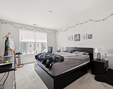 933 Anvil Court - Photo Thumbnail 17