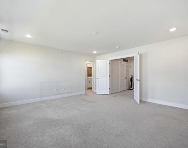 933 Anvil Court - Photo Thumbnail 12