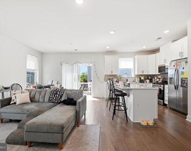 933 Anvil Court - Photo Thumbnail 3