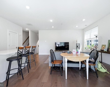 933 Anvil Court - Photo Thumbnail 7