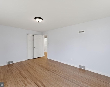 1567 Sugartown Road - Photo Thumbnail 15