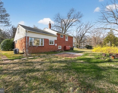 1567 Sugartown Road - Photo Thumbnail 28
