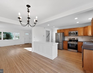 1567 Sugartown Road - Photo Thumbnail 8