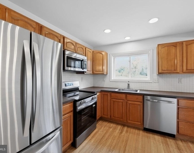1567 Sugartown Road - Photo Thumbnail 9