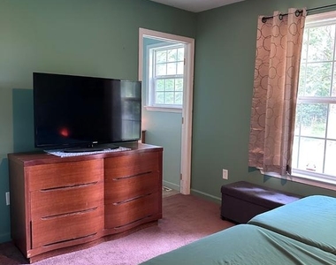 949 Gershal Avenue - Photo Thumbnail 6