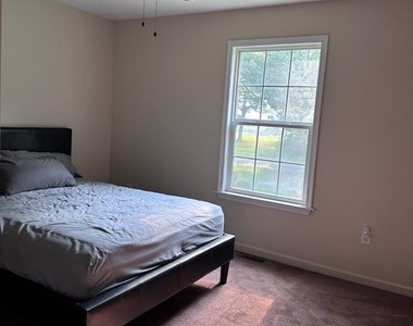 949 Gershal Avenue - Photo Thumbnail 8