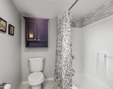 38 State Street - Photo Thumbnail 7