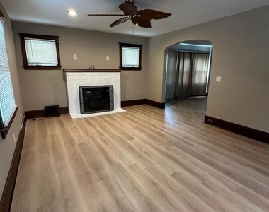 541 W Jersey Avenue - Photo Thumbnail 1