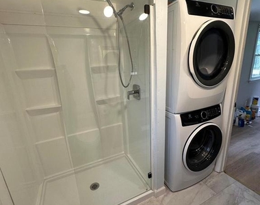 541 W Jersey Avenue - Photo Thumbnail 12