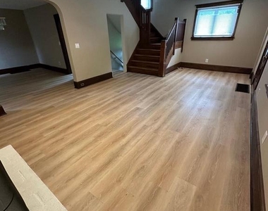 541 W Jersey Avenue - Photo Thumbnail 2
