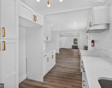 319 Laurel Avenue - Photo Thumbnail 17