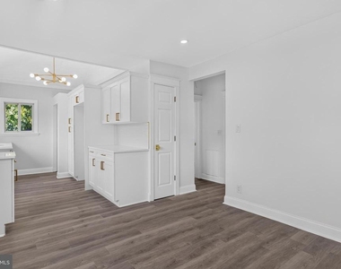 319 Laurel Avenue - Photo Thumbnail 14