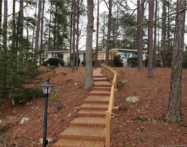 9 Dixie Drive - Photo Thumbnail 4