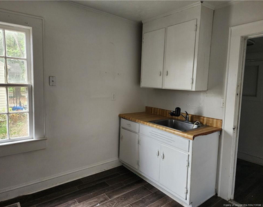 507 Edward Street - Photo Thumbnail 6
