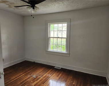 507 Edward Street - Photo Thumbnail 1