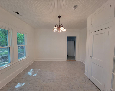 519 Edwards Street - Photo Thumbnail 2