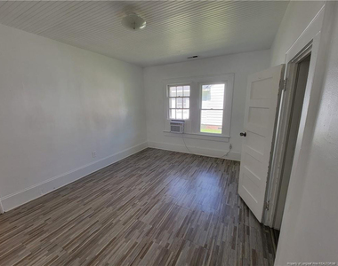 519 Edwards Street - Photo Thumbnail 13
