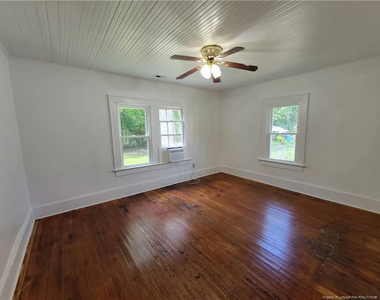 519 Edwards Street - Photo Thumbnail 9