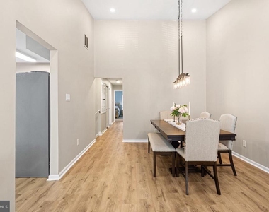 107 Sweetwater Drive - Photo Thumbnail 2
