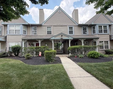 107 Sweetwater Drive - Photo Thumbnail 15
