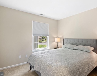 107 Sweetwater Drive - Photo Thumbnail 10