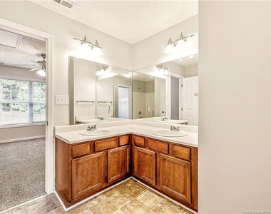 519 Abbottswood Drive - Photo Thumbnail 17