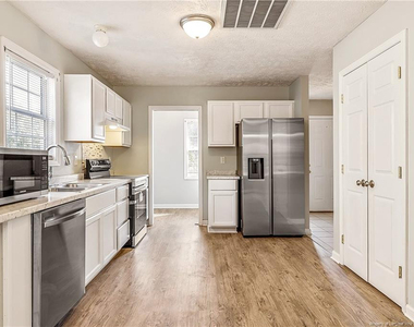 519 Abbottswood Drive - Photo Thumbnail 8