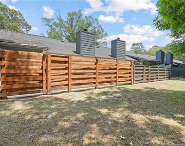 2105 Wexford Oaks Court - Photo Thumbnail 21