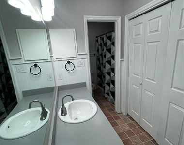 2105 Wexford Oaks Court - Photo Thumbnail 18