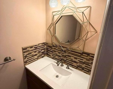 419 S Yam Avenue - Photo Thumbnail 9