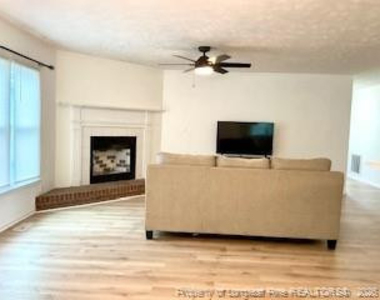 599 Sugaridge Lane - Photo Thumbnail 4