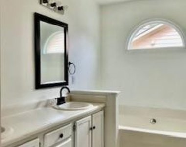 599 Sugaridge Lane - Photo Thumbnail 16