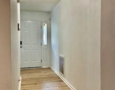 599 Sugaridge Lane - Photo Thumbnail 3