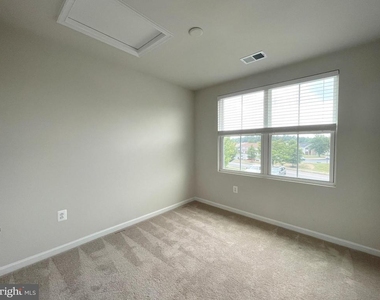 46350 Sandbar Lane - Photo Thumbnail 10