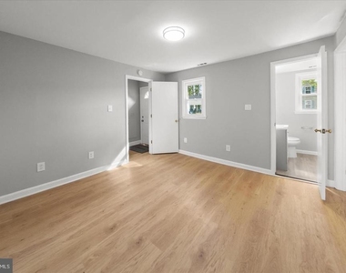 6306 Leapley Road - Photo Thumbnail 9
