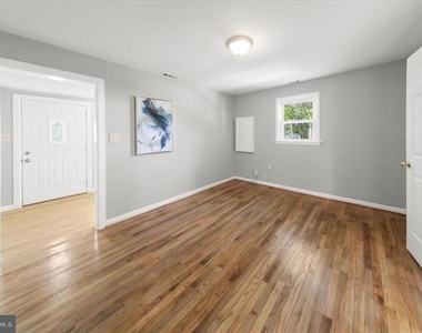 6306 Leapley Road - Photo Thumbnail 5