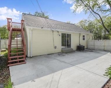 6306 Leapley Road - Photo Thumbnail 15