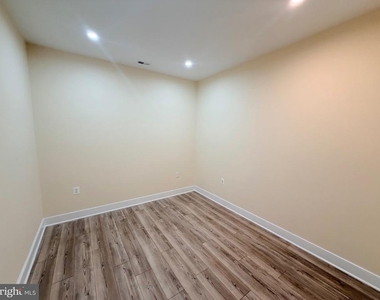 102 Saint Ives Place - Photo Thumbnail 15