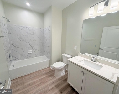102 Saint Ives Place - Photo Thumbnail 14
