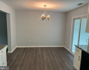 2263 Prince Of Wales Court - Photo Thumbnail 3