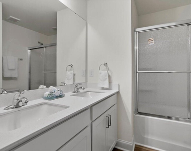 74 Amaryllis Lane - Photo Thumbnail 17