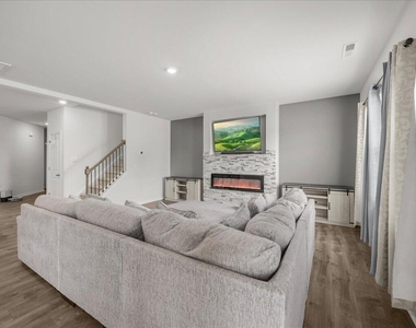 40 Branch Wood Drive - Photo Thumbnail 14