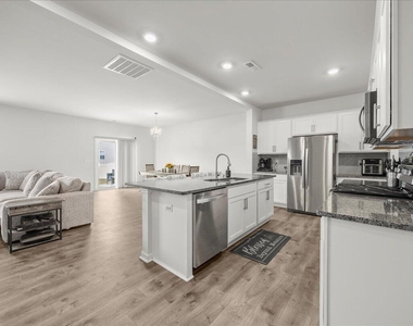 40 Branch Wood Drive - Photo Thumbnail 6