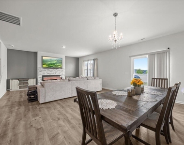 40 Branch Wood Drive - Photo Thumbnail 11