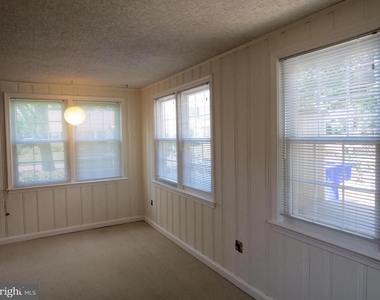 9603 Evergreen Street - Photo Thumbnail 7